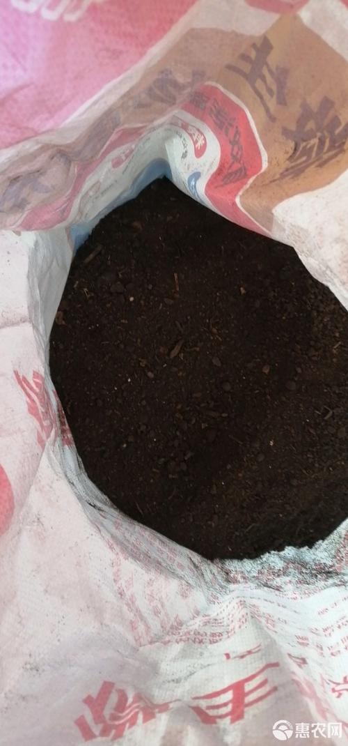 鸡粪发酵有机肥肥效高,生产绿色有机农产品的好肥料!